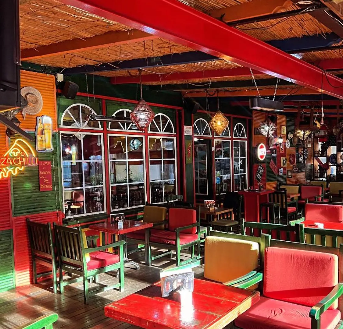 Hostel Chilli Tiran